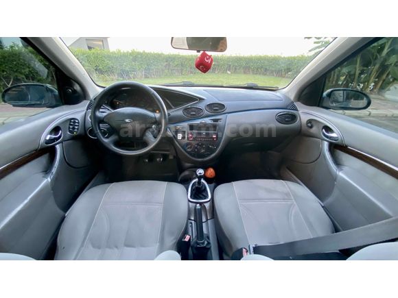 Galeriden Ford Focus 1.6 Ghia 2000 Model Antalya