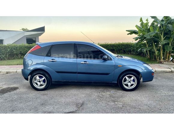 Galeriden Ford Focus 1.6 Ghia 2000 Model Antalya