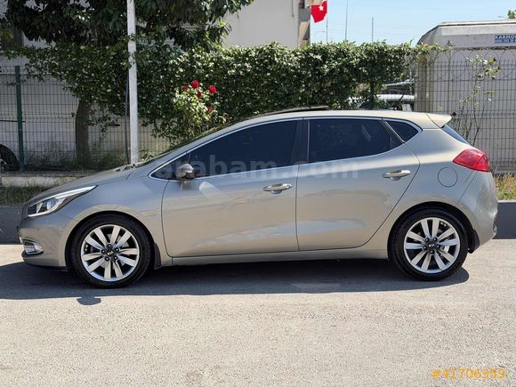 2013 MODEL CEED 62.000 KM HATASIZ BOYASIZ KAYITSIZ CAM TAVANLI