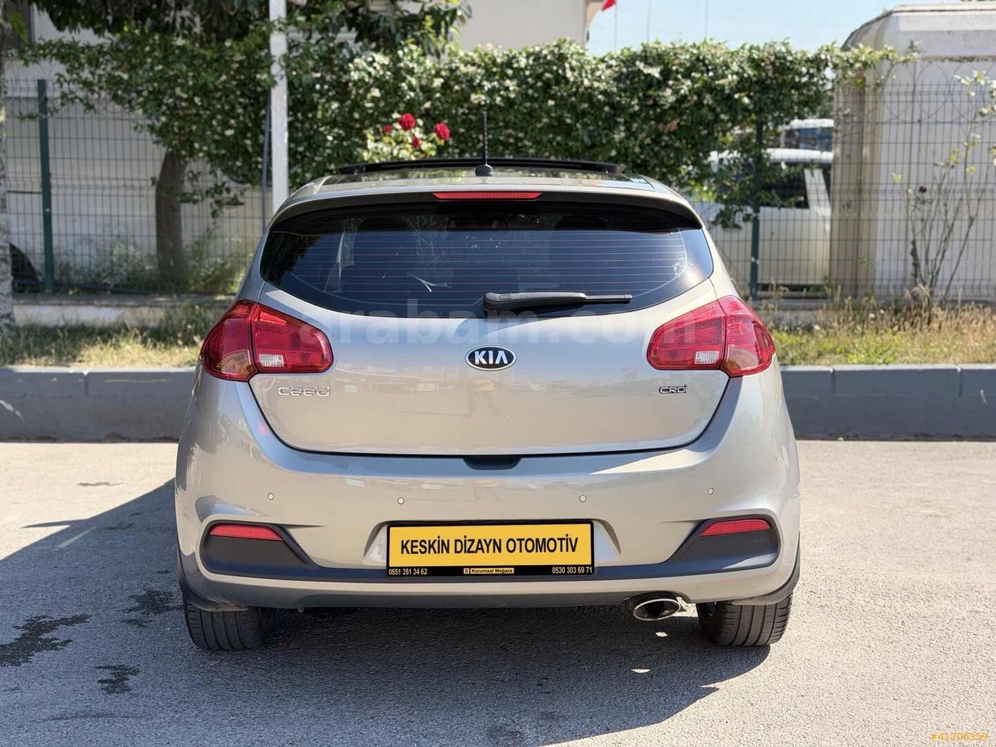 Galeriden Kia Ceed 1.6 CRDi Concept Plus 2013 Model İstanbul 65.500 km Şampanya 4