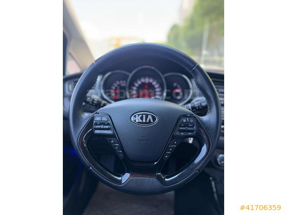 2013 MODEL CEED 62.000 KM HATASIZ BOYASIZ KAYITSIZ CAM TAVANLI