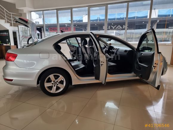 2012 VW JETTA 1.2 TSI HIGHLİNE MANUEL HATASIZ AYARINDA..