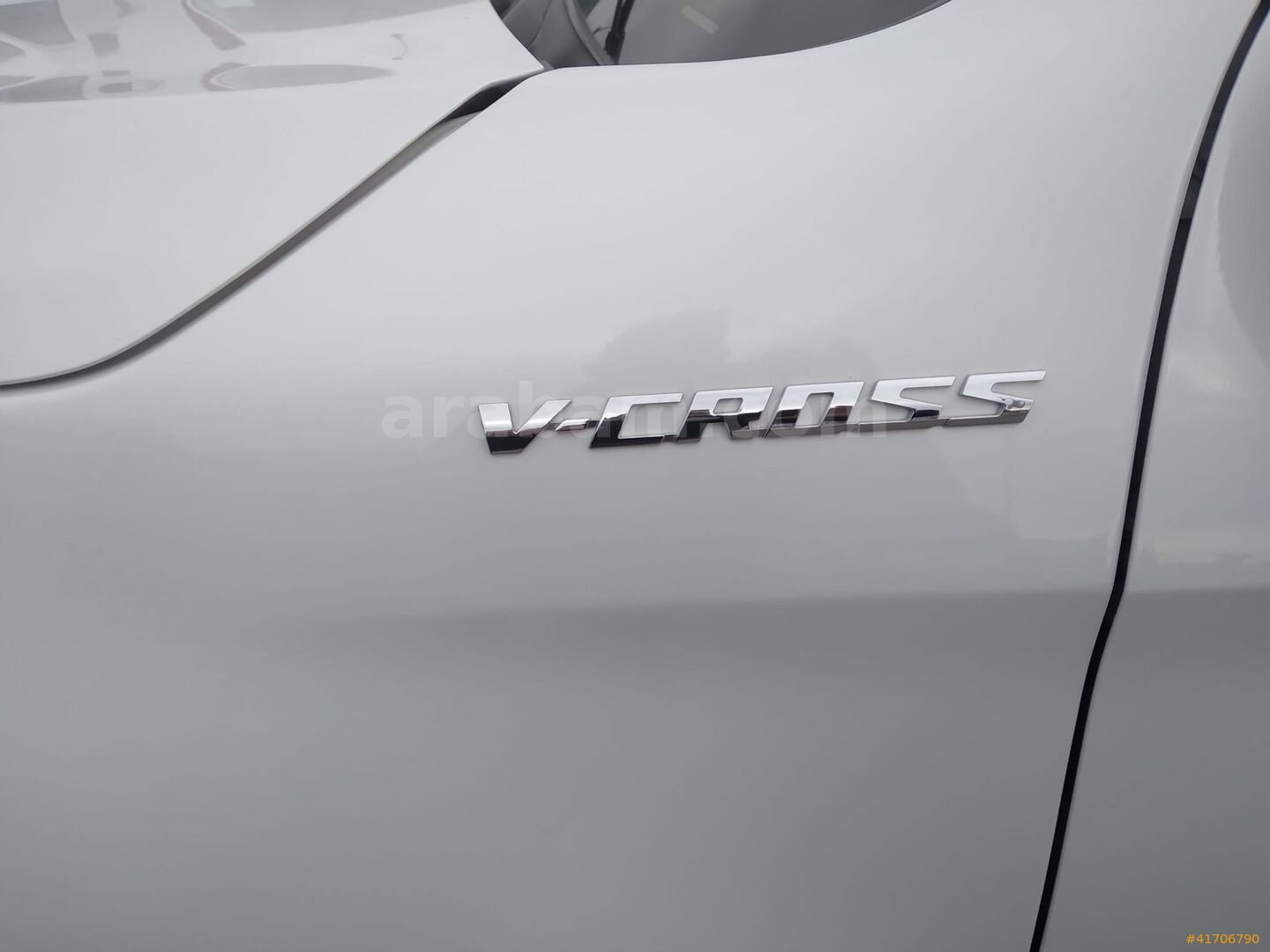 Galeriden Isuzu D-Max 1.9 D 4x4 V-Cross 2025 Model Bursa 12.900 km Beyaz 4