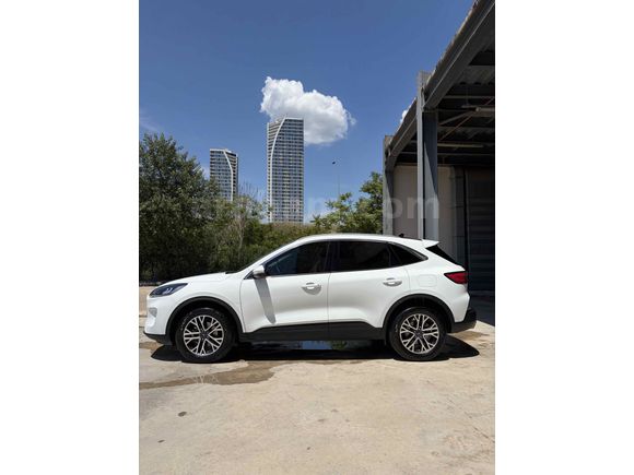 Sahibinden Ford Kuga 1.5 EcoBoost Titanium 2023 Model 