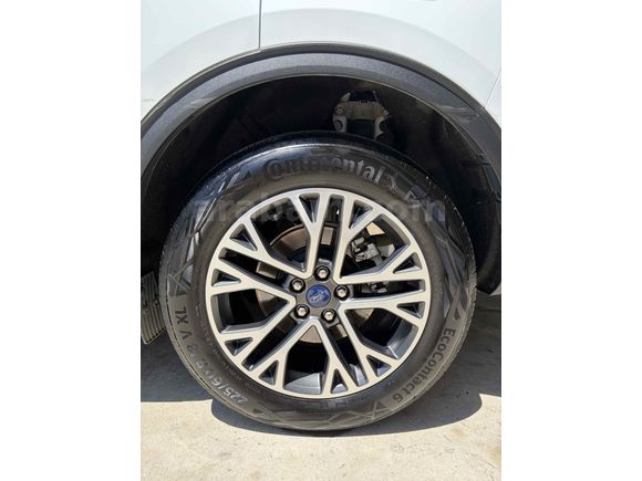 Sahibinden Ford Kuga 1.5 EcoBoost Titanium 2023 Model 
