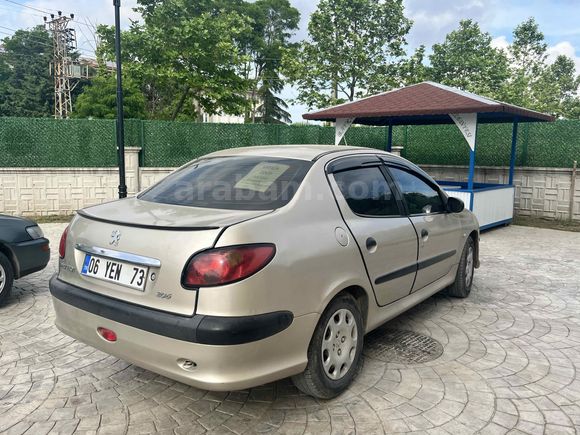 Sahibinden  TEMİZ BENZİNLİ AİLE ARACI