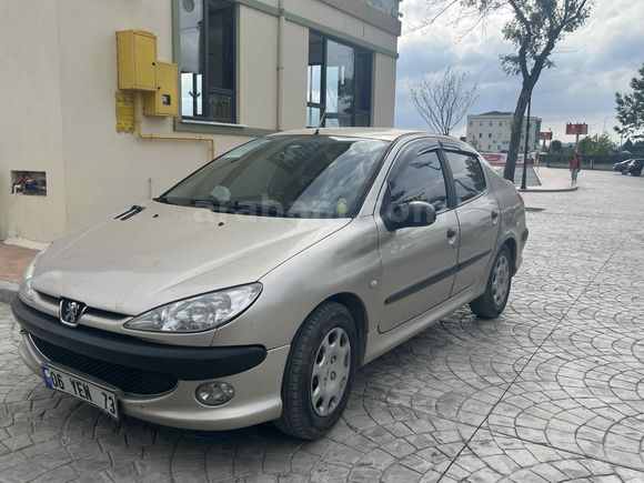 Sahibinden  TEMİZ BENZİNLİ AİLE ARACI