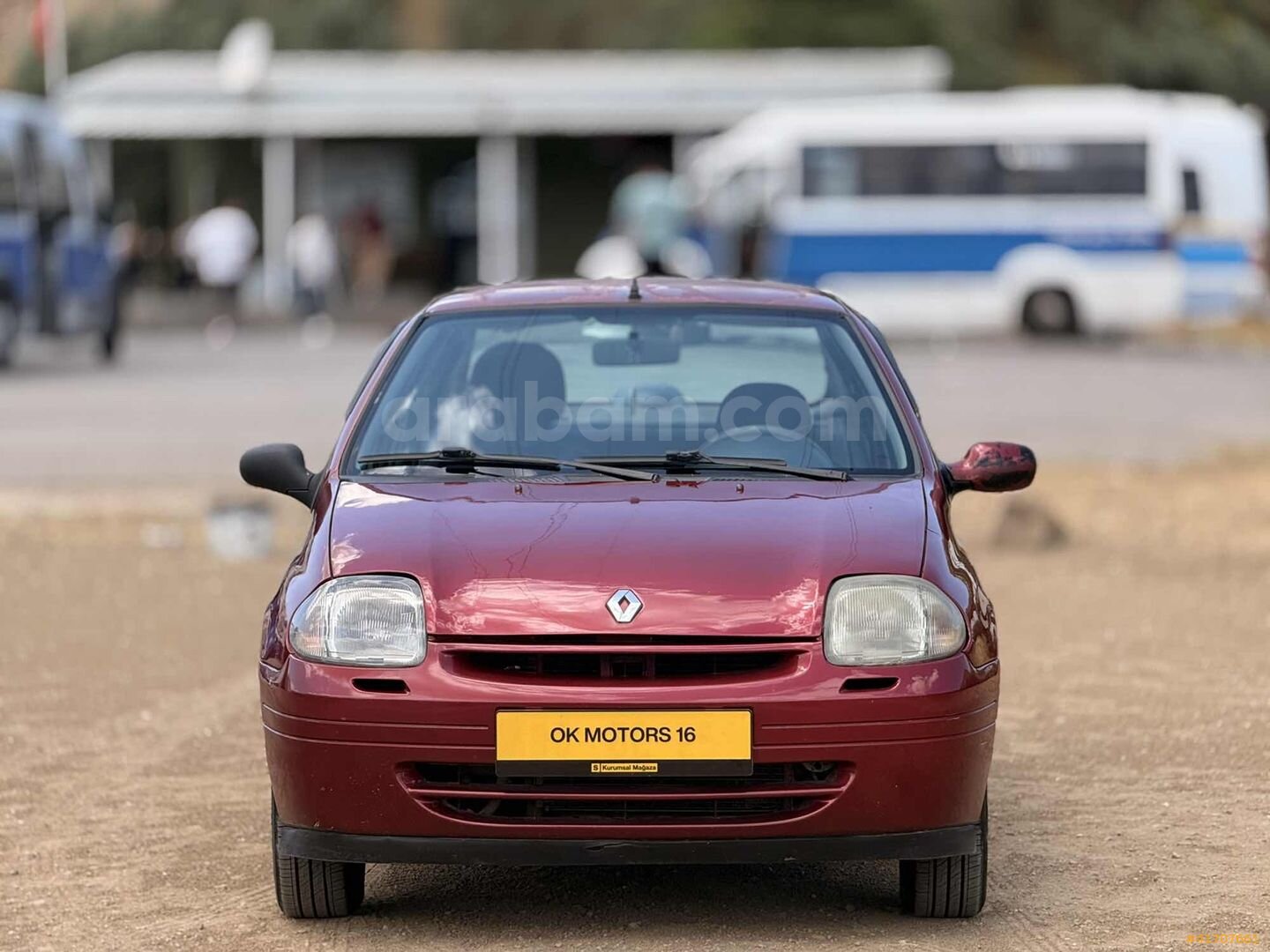 Galeriden Renault Clio 1.4 RNA 2000 Model Bursa 308.000 km Bordo 2