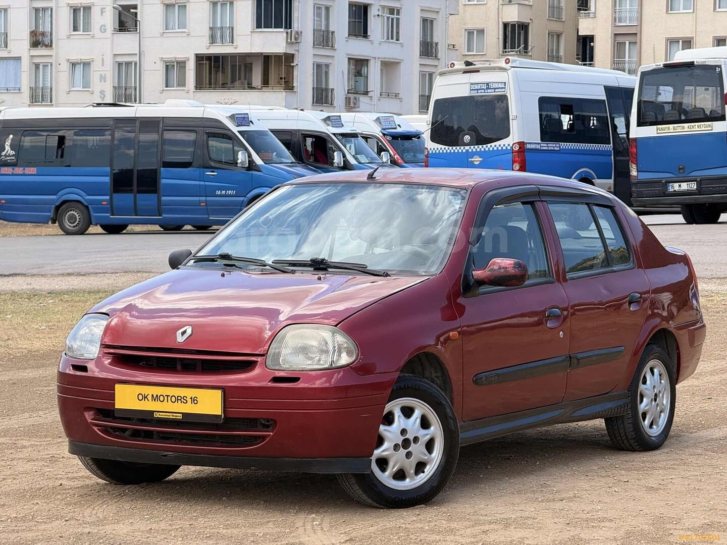 Galeriden Renault Clio 1.4 RNA 2000 Model Bursa 308.000 km Bordo 1