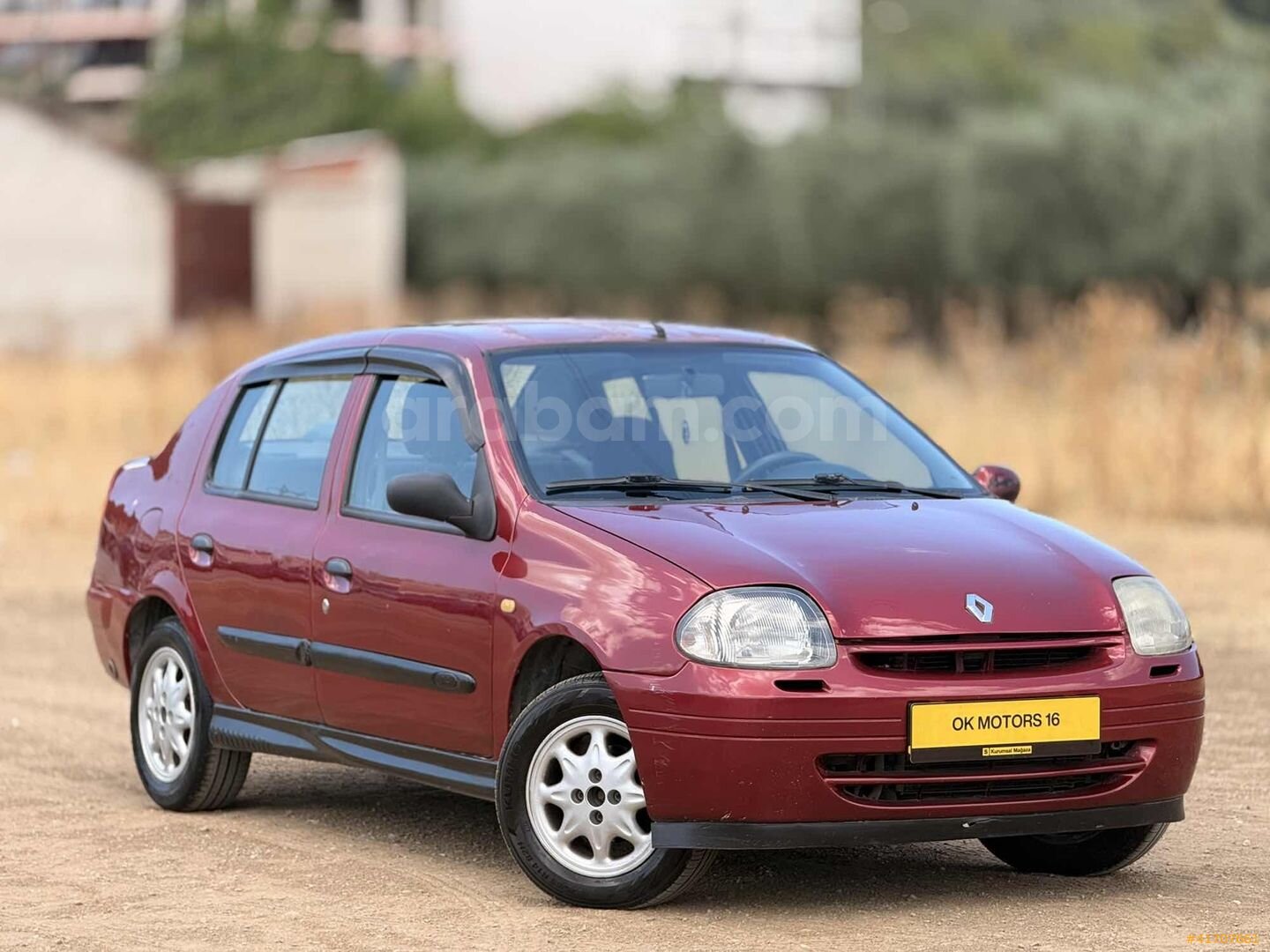 Galeriden Renault Clio 1.4 RNA 2000 Model Bursa 308.000 km Bordo 3