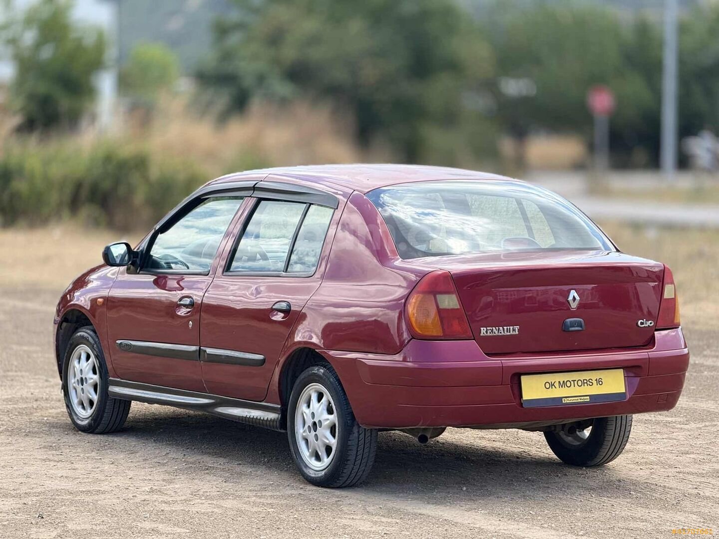 Galeriden Renault Clio 1.4 RNA 2000 Model Bursa 308.000 km Bordo 6