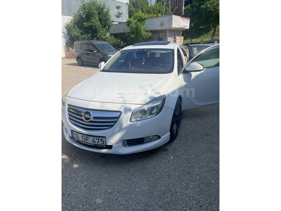 Sahibinden Opel Insignia 2.0 CDTI Edition 2012 Model  267.000 km Beyaz