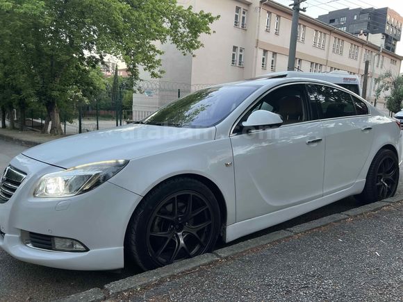 Sahibinden Opel Insignia 2.0 CDTI Edition 2012 Model  267.000 km Beyaz