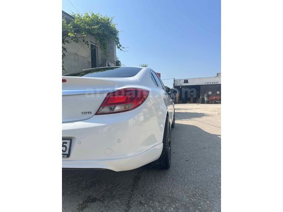Sahibinden Opel Insignia 2.0 CDTI Edition 2012 Model  267.000 km Beyaz