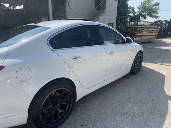 Sahibinden Opel Insignia 2.0 CDTI Edition 2012 Model  267.000 km Beyaz