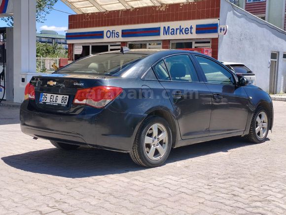 Chevrolet Cruze 1.6 LT Plus 2012 Model üste alacak şekilde takas olur