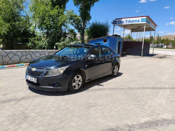 Chevrolet Cruze 1.6 LT Plus 2012 Model üste alacak şekilde takas olur