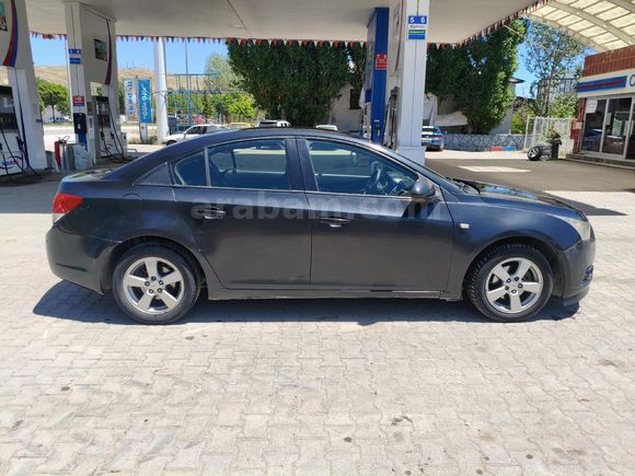 Chevrolet Cruze 1.6 LT Plus 2012 Model üste alacak şekilde takas olur