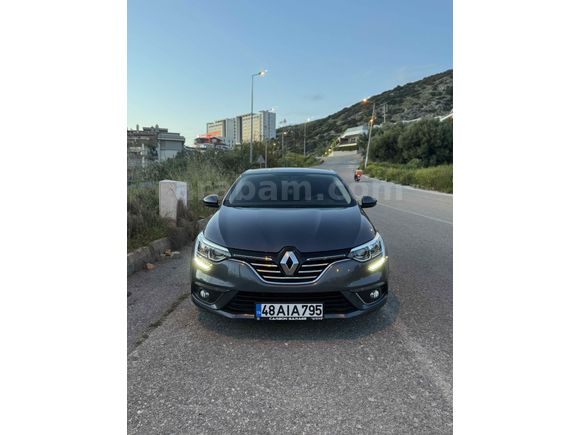 Sahibinden Renault Megane 1.3 TCe Joy 2020 Model 