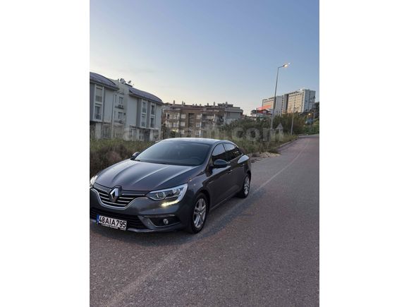 Sahibinden Renault Megane 1.3 TCe Joy 2020 Model 