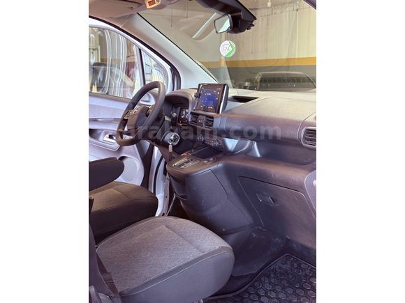 Sahibinden Opel Combo 1.5 CDTI Essential 2025 Model 
