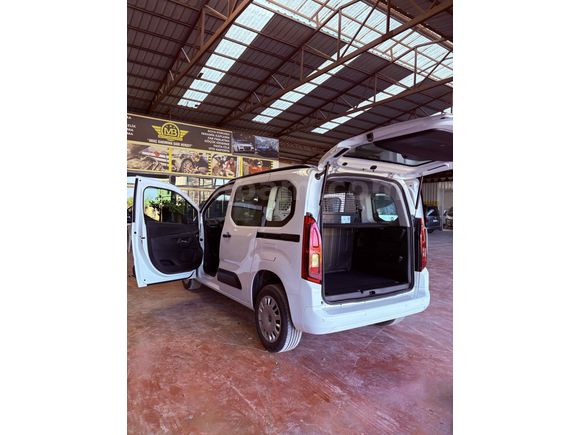 Sahibinden Opel Combo 1.5 CDTI Essential 2025 Model 