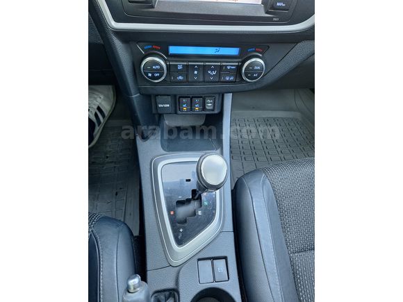 2013 AURİS 1.4 D4D DIESEL OTM CAM TAVAN PREMIUM KOLTK IST