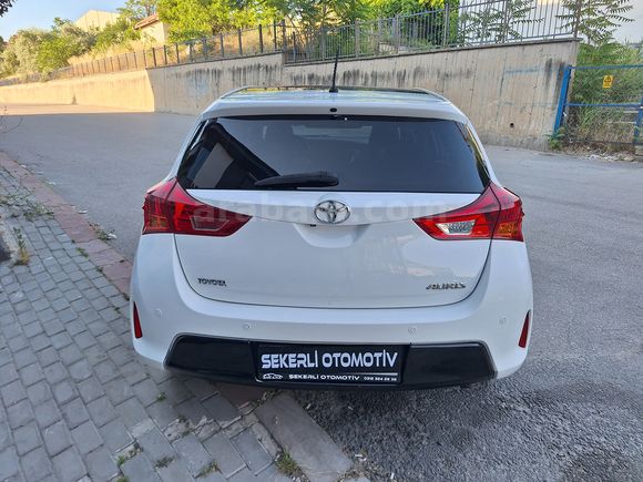 2013 AURİS 1.4 D4D DIESEL OTM CAM TAVAN PREMIUM KOLTK IST