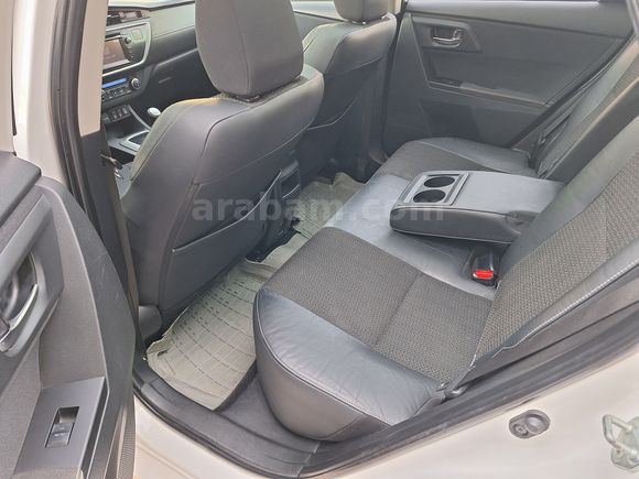 2013 AURİS 1.4 D4D DIESEL OTM CAM TAVAN PREMIUM KOLTK IST