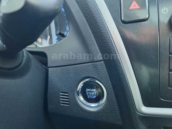 2013 AURİS 1.4 D4D DIESEL OTM CAM TAVAN PREMIUM KOLTK IST