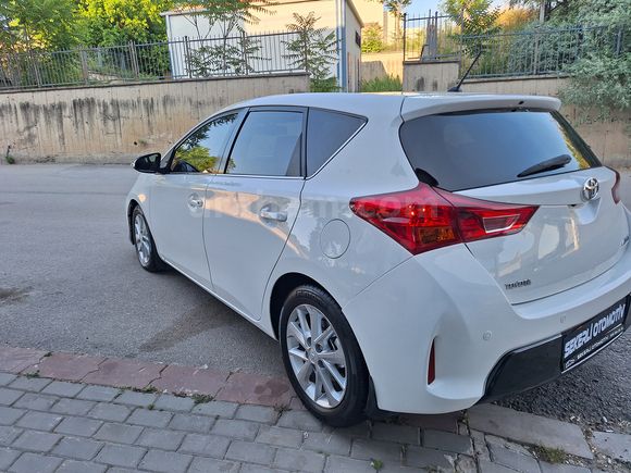 2013 AURİS 1.4 D4D DIESEL OTM CAM TAVAN PREMIUM KOLTK IST