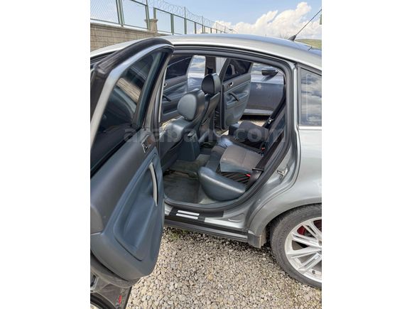 Volkswagen Passat 1.8 T Exclusive 