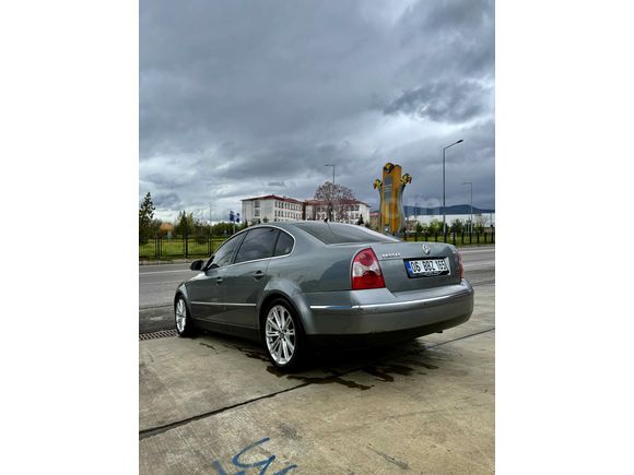 Volkswagen Passat 1.8 T Exclusive 