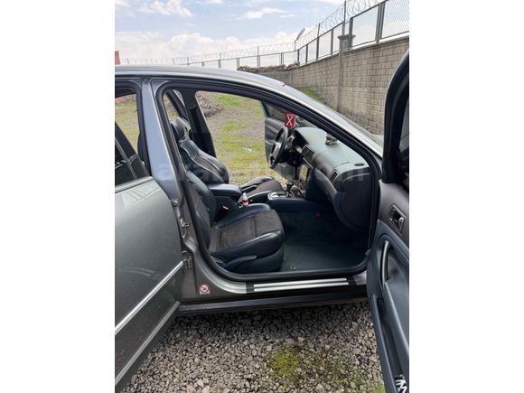 Volkswagen Passat 1.8 T Exclusive 