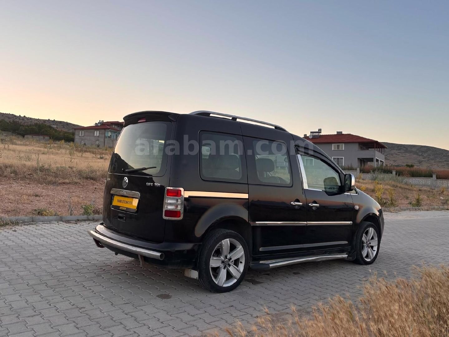Galeriden Volkswagen Caddy 1.9 TDI Life Plus 2010 Model Isparta 215.000 km Siyah 3