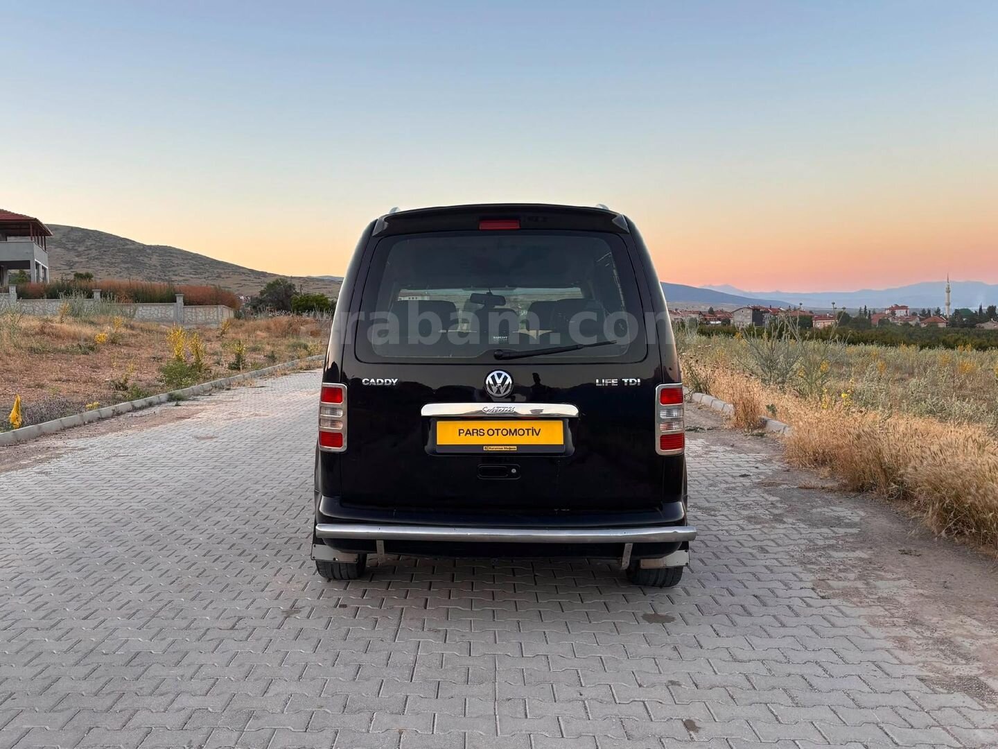 Galeriden Volkswagen Caddy 1.9 TDI Life Plus 2010 Model Isparta 215.000 km Siyah 4