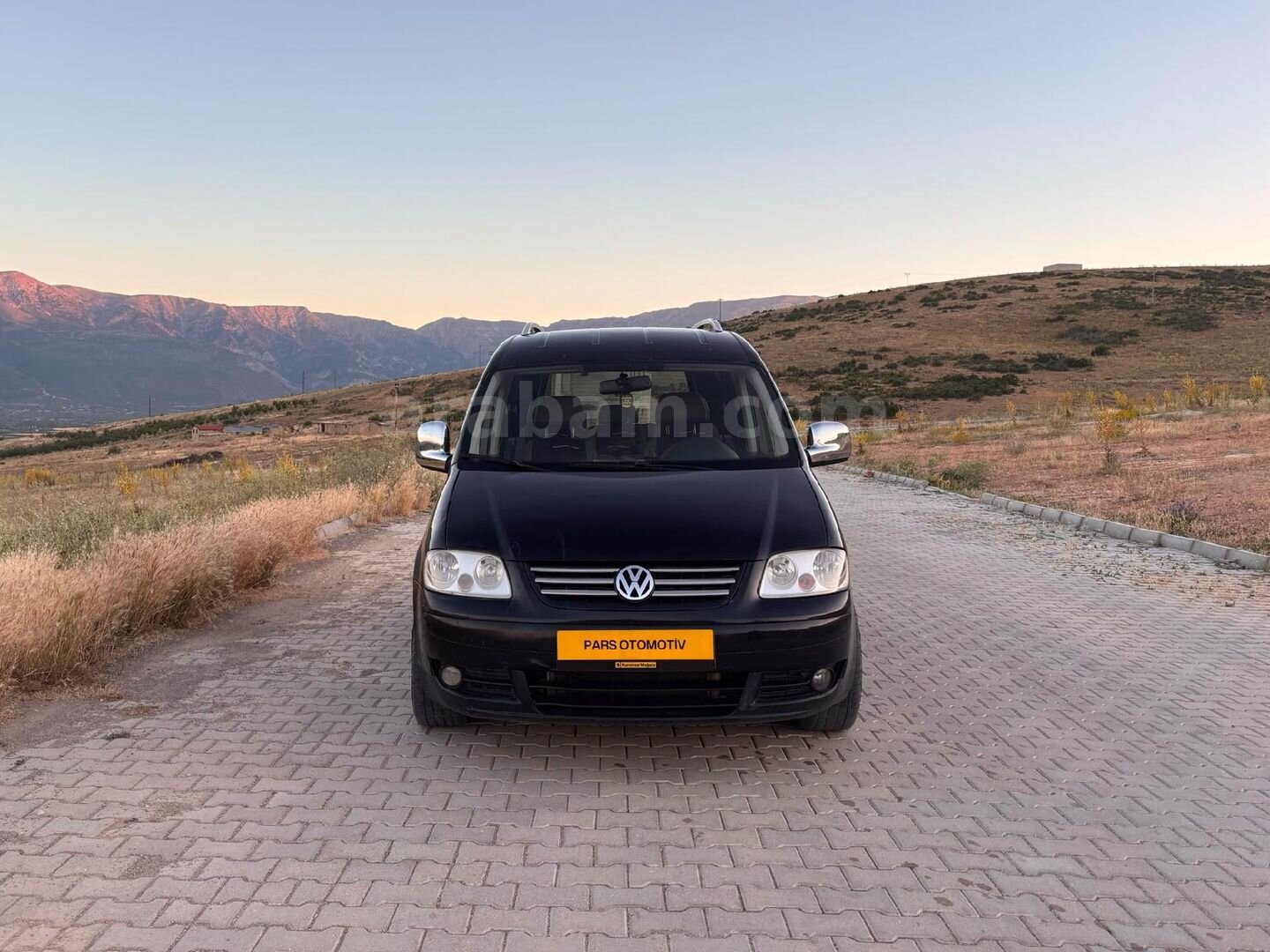 Galeriden Volkswagen Caddy 1.9 TDI Life Plus 2010 Model Isparta 215.000 km Siyah 2