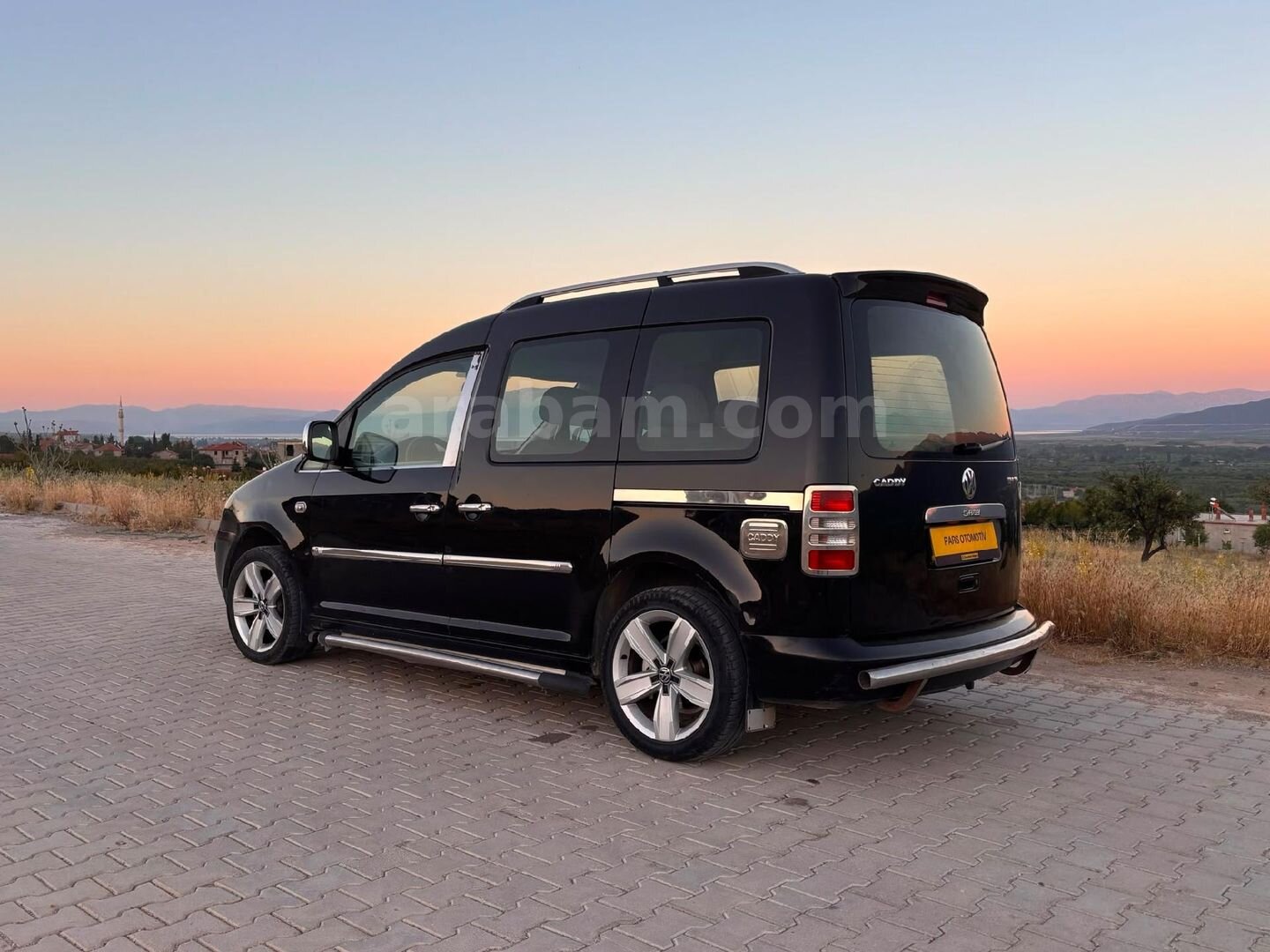 Galeriden Volkswagen Caddy 1.9 TDI Life Plus 2010 Model Isparta 215.000 km Siyah 5