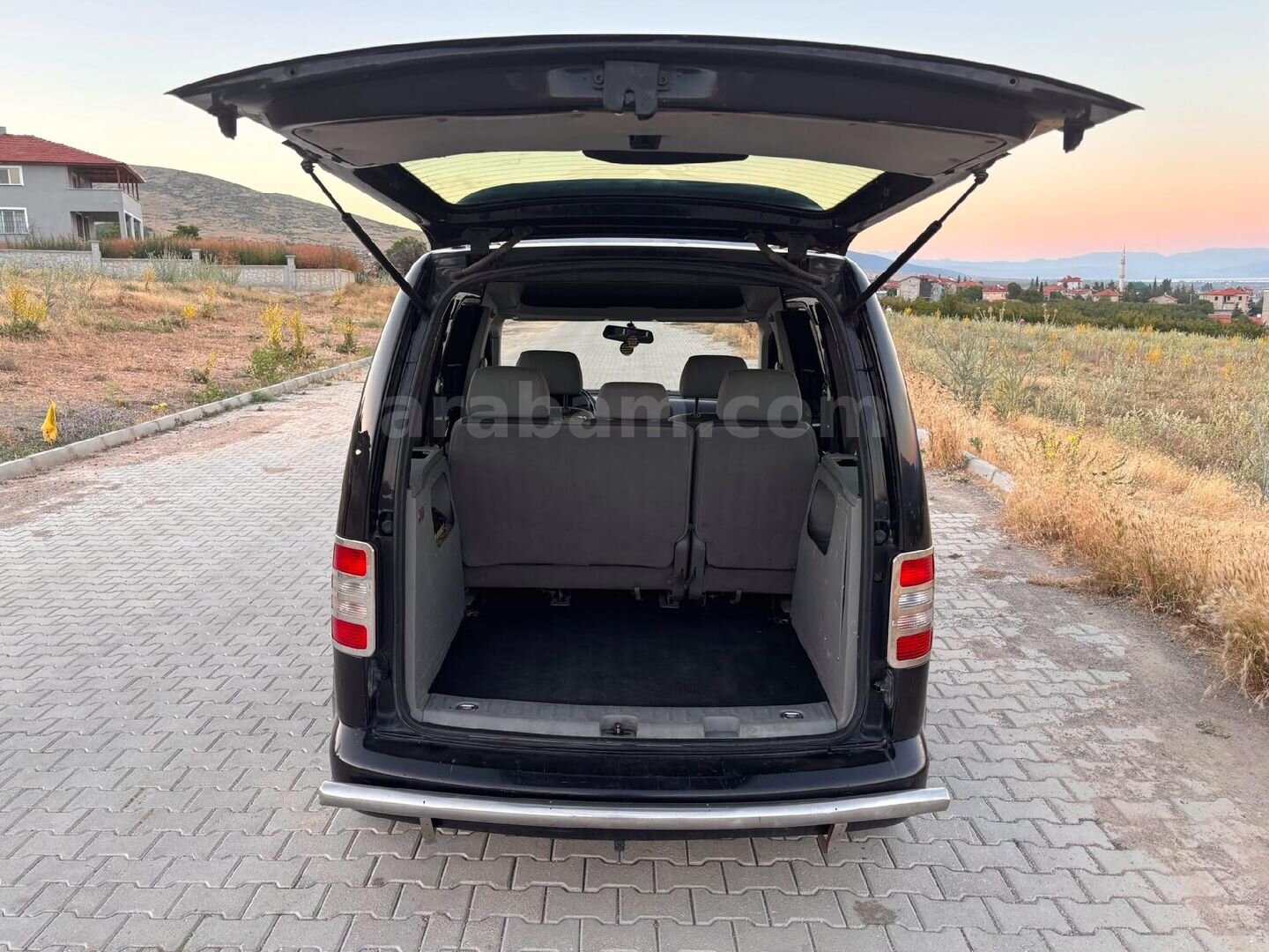 Galeriden Volkswagen Caddy 1.9 TDI Life Plus 2010 Model Isparta 215.000 km Siyah 6
