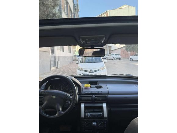 BAKMADAN GEÇME