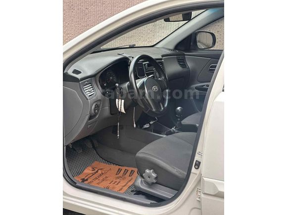 Sahibinden Kia Rio 1.5 CRDi EX Advance 2010 Model 