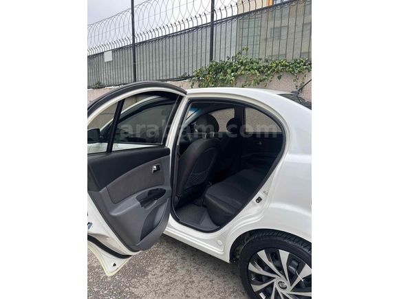 Sahibinden Kia Rio 1.5 CRDi EX Advance 2010 Model 