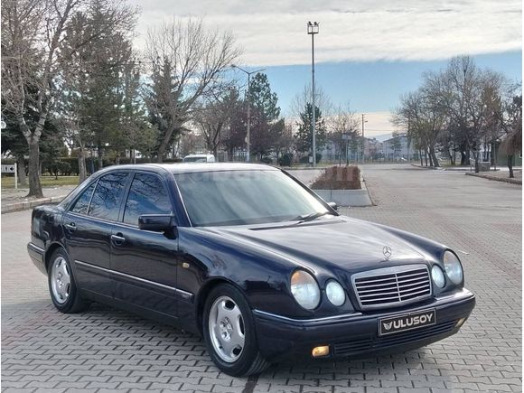 DEĞİŞENSİZ BİBLO E200 AVANGART KENDİNİ ÖZEL HİSSEDENE