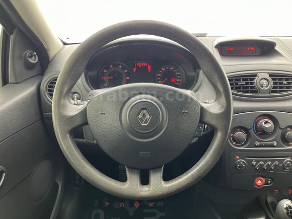 otomobil Renault Clio 1.2 16V Authentique