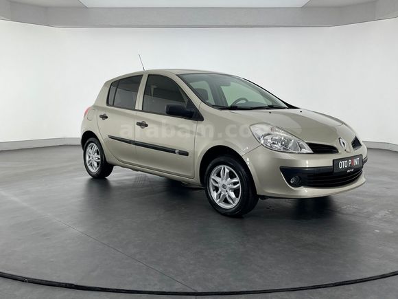 otomobil Renault Clio 1.2 16V Authentique