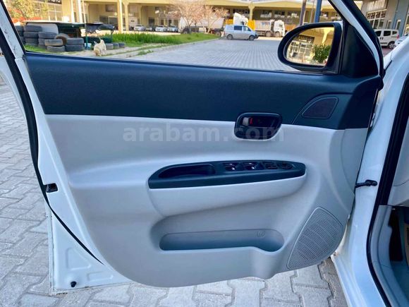 OTOMATİK VİTES ACCENT ERA DİJİTAL KLİMA ÇİFT AİRBAG ABS ESP 
