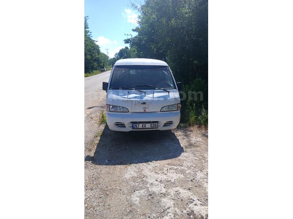 Sahibinden Hyundai H 100 2.5 D STD Camlıvan 2002 Model  340.000 km Beyaz