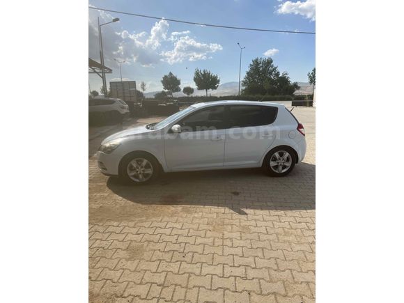 Sahibinden Kia Ceed 1.6 CRDi Concept 2011 Model 