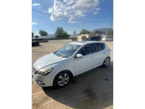 Sahibinden Kia Ceed 1.6 CRDi Concept 2011 Model 