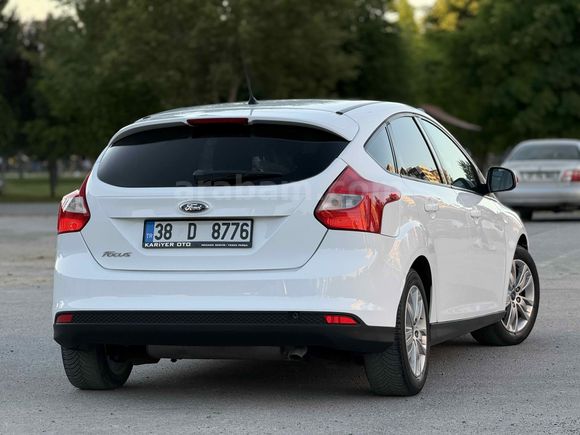 2013 MODEL HATASIZ FORD FOCUS